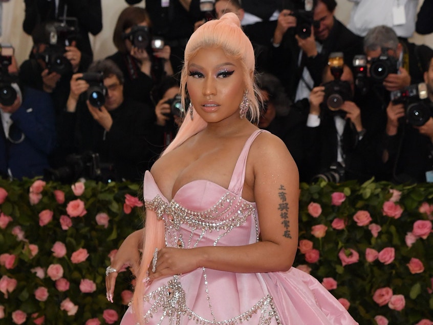 caption: Nicki Minaj has cancelled her performance in Saudi Arabia due to pressure from human rights activists.