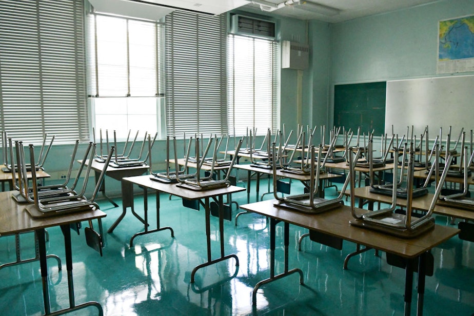 caption: An empty classroom is seen at Hollywood High School on August 13, 2020 in Hollywood, California. (Rodin Eckenroth/Getty Images)