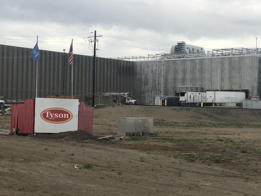 caption:  Tyson, the meatpacker, wants to buy the Easterday feedlot and is fighting for it in federal bankruptcy court. While Agri Beef, its competitor, says it’s purchase of the property should stand.
