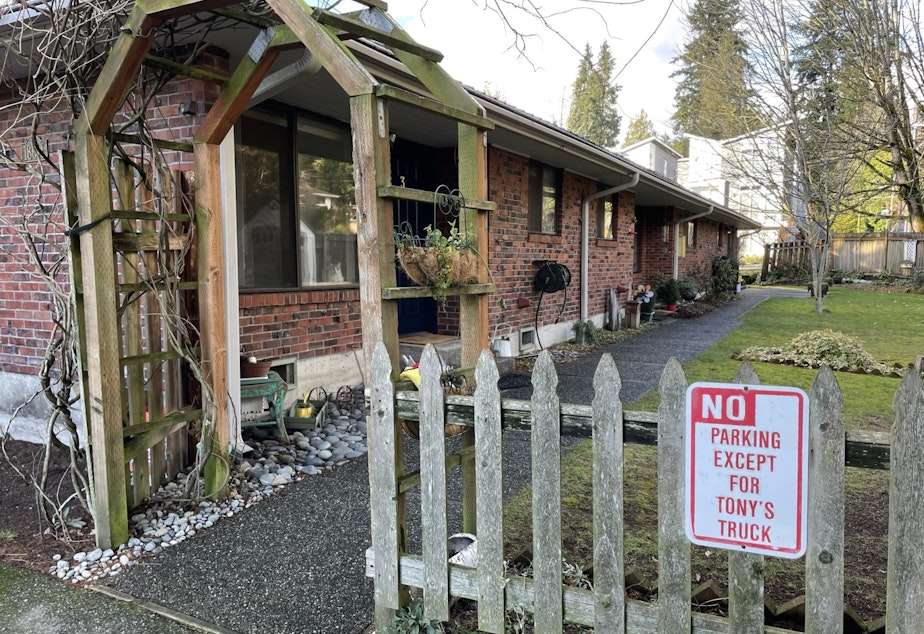 caption: A duplex in Bothell's Lower Maywood Hill neighborhood