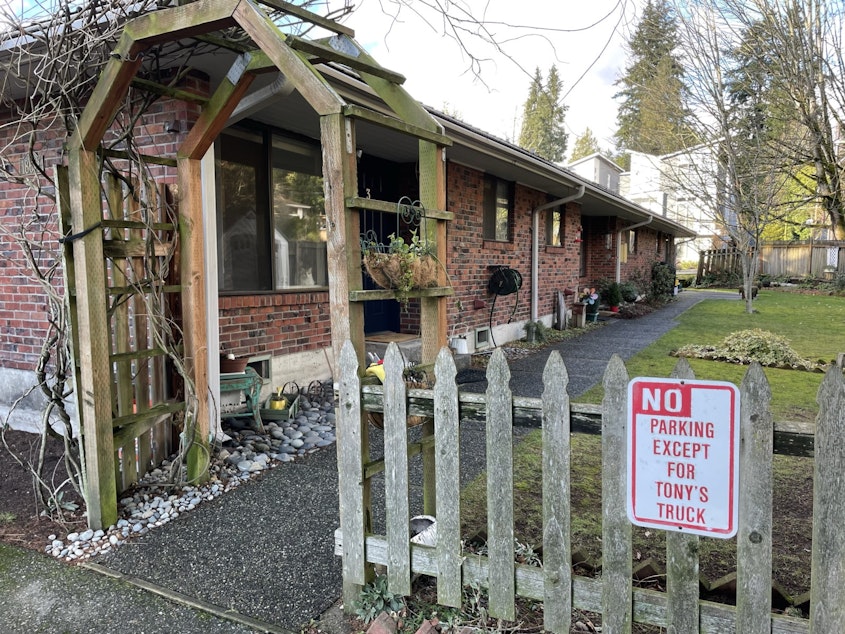 caption: A duplex in Bothell's Lower Maywood Hill neighborhood