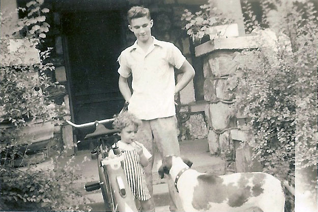 caption: Found photo of an Indiana family.