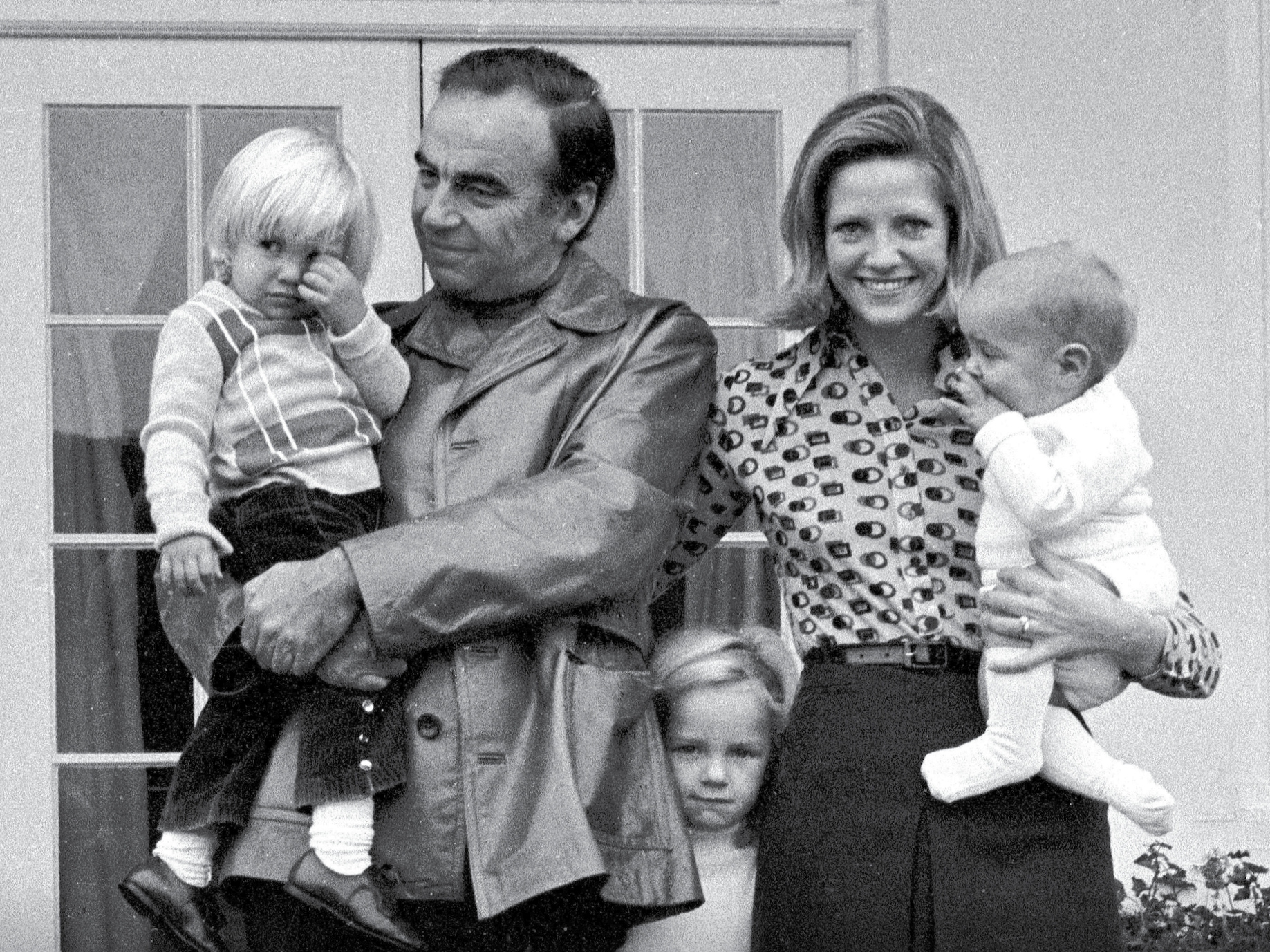 BONFIRE OF THE MURDOCHS_Cover.jpg