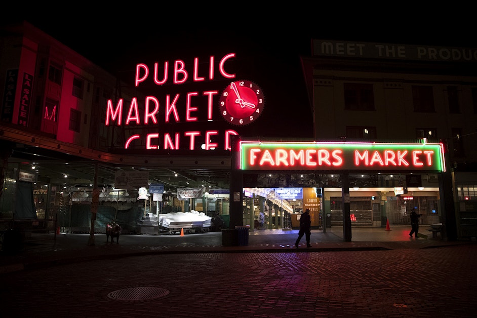Kuow What It S Like At 4 A M At The Pike Place Market