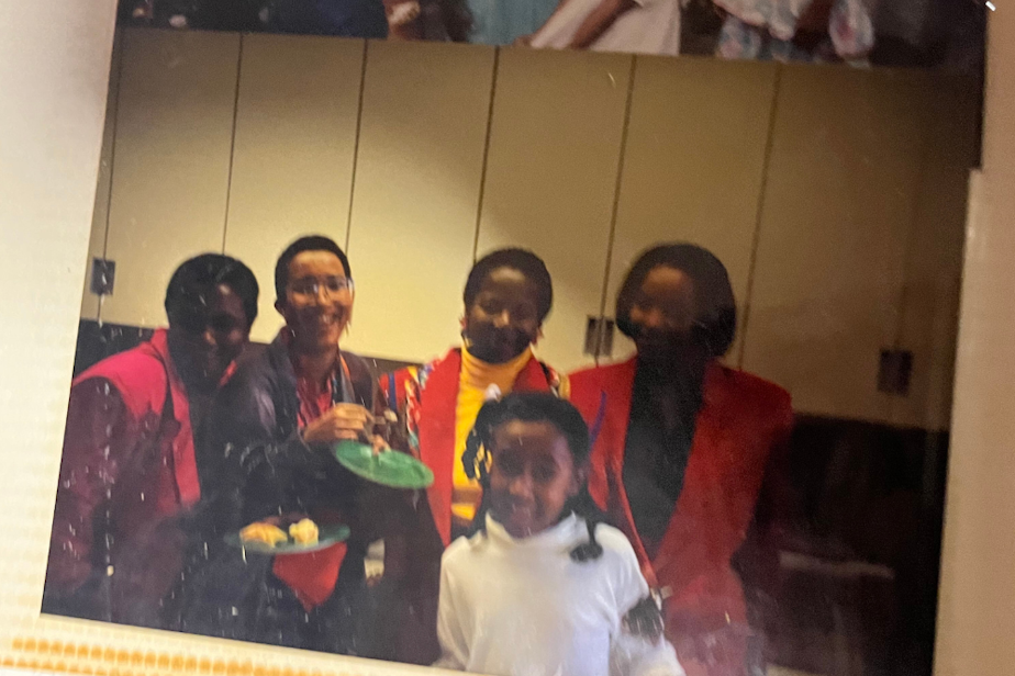 caption: Various members of The Friends of Odessa Brown Clinic Guild meet up at the old Odessa Brown Clinic location in the Central District. Year unknown.