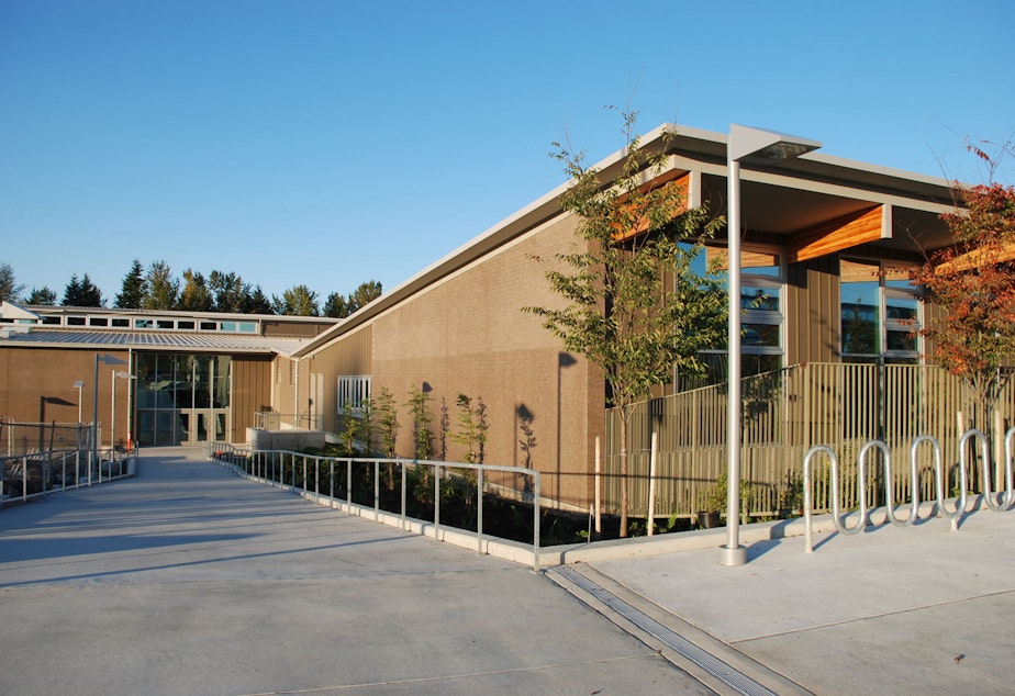 caption: Finn Hill Middle School
