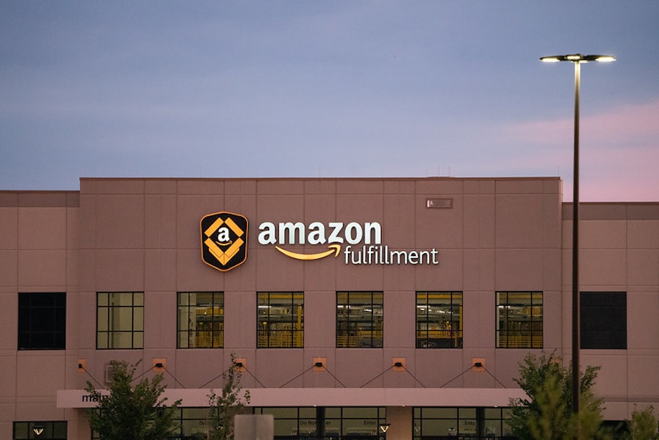 Amazon fulfillment distribution