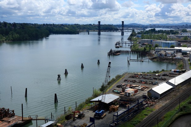 caption: <p>More than a hundred parties share responsibility for cleaning up the highly polluted 10-mile stretch of the Willamette River known as the Portland Harbor Superfund Site.</p>