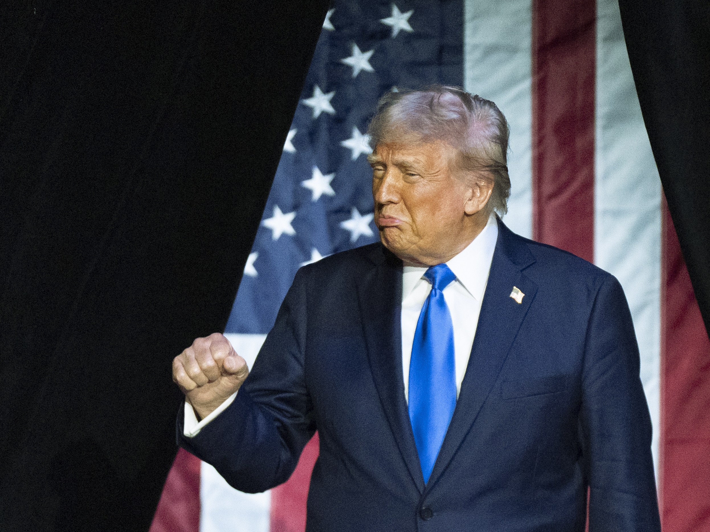 caption: President Donald Trump arrives to give a commencement address at the University of Alabama, Thursday, May 1, 2025, in Tuscaloosa, Ala.(AP Photo/Manuel Balce Ceneta)