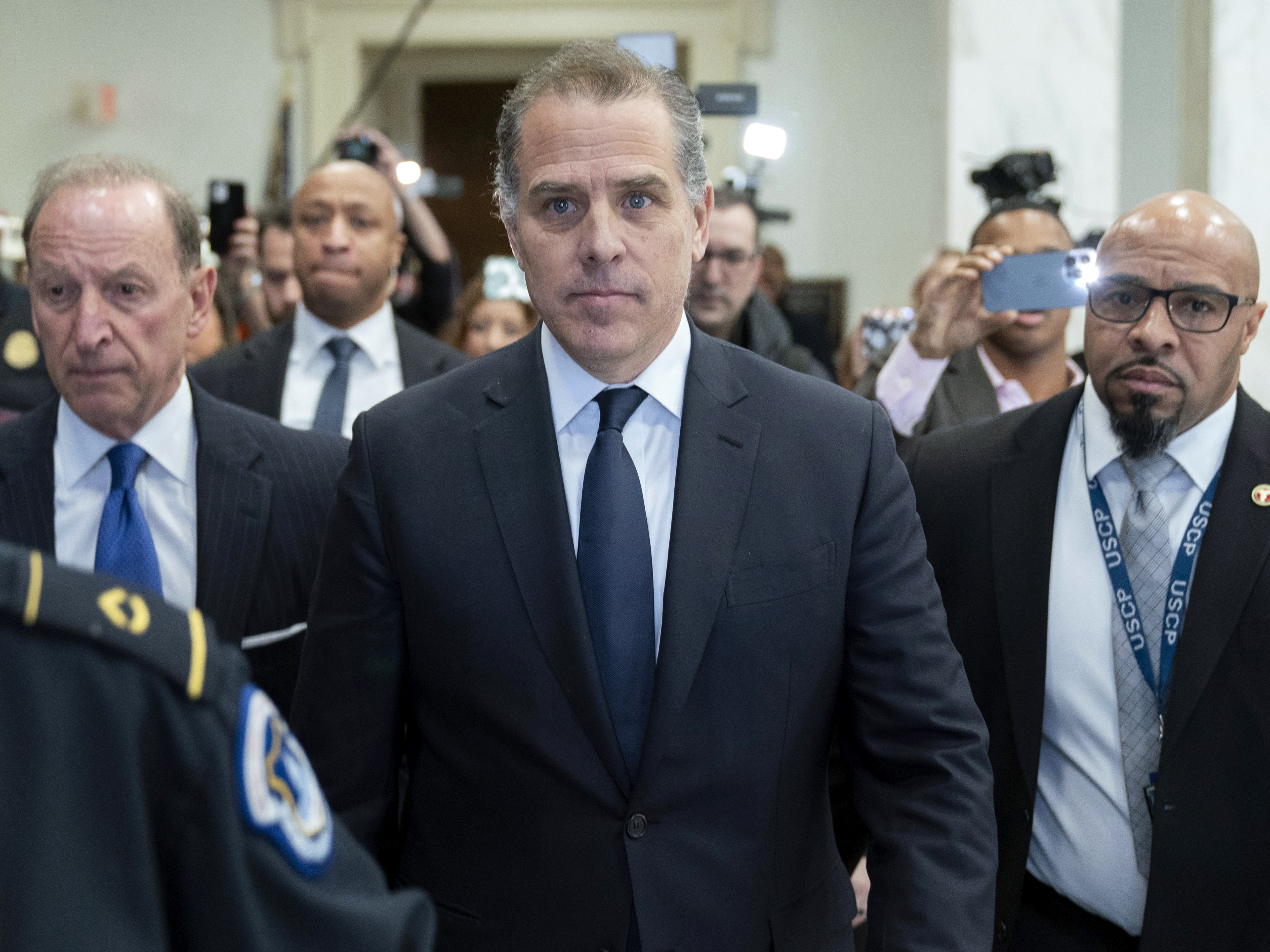 caption: House Republicans say they are negotiating with attorneys for Hunter Biden to arrange for President Biden's son to testify before a Congressional committee and avoid a vote to hold him in contempt.