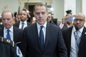 caption: House Republicans say they are negotiating with attorneys for Hunter Biden to arrange for President Biden's son to testify before a Congressional committee and avoid a vote to hold him in contempt.