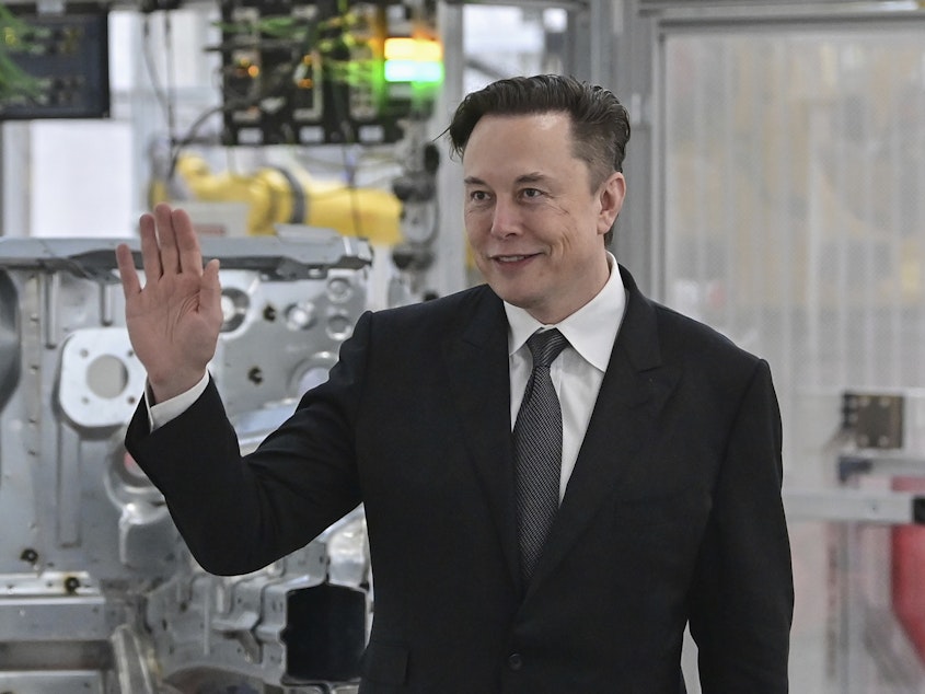 caption: Elon Musk and Twitter are accusing each other of breaking their legal agreement in the $44 billion sale of the social network to the billionaire.