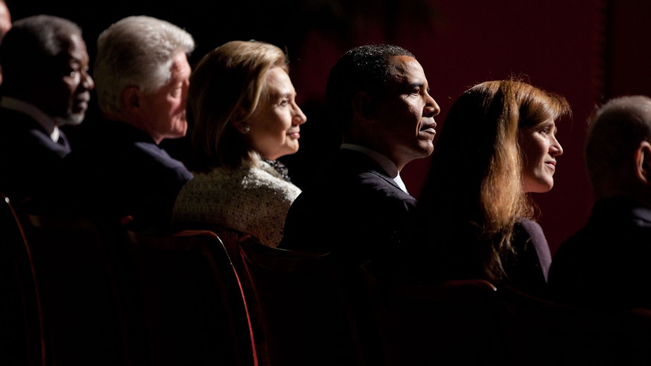caption: Former UN Ambassador Samantha Power is pictured with (from left): Kofi Annan, Bill Clinton, Hillary Clinton, and Barack Obama.