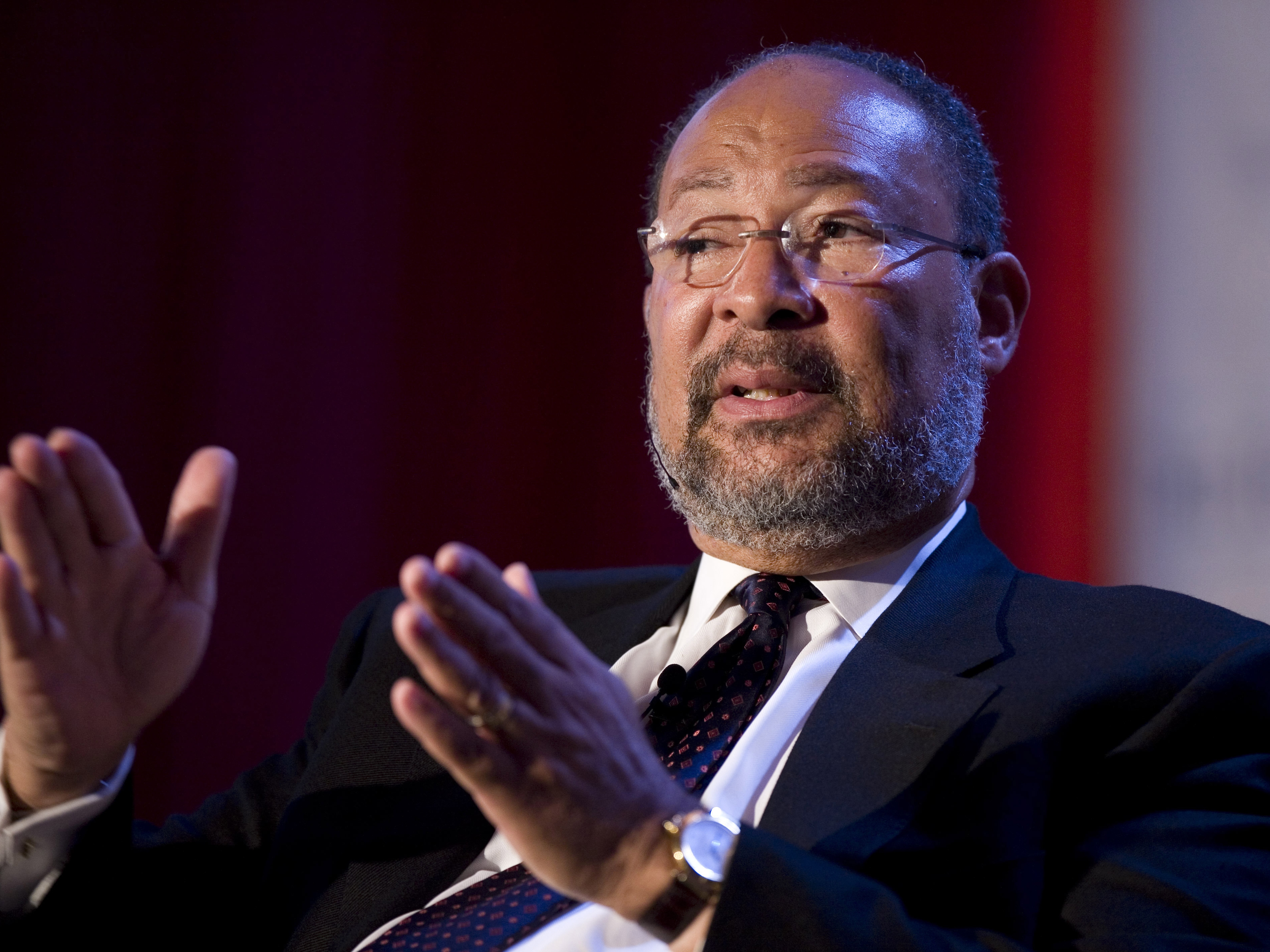 caption: Richard Parsons is shown speaking at Time Warner's headquarters on June 15, 2009 in New York.