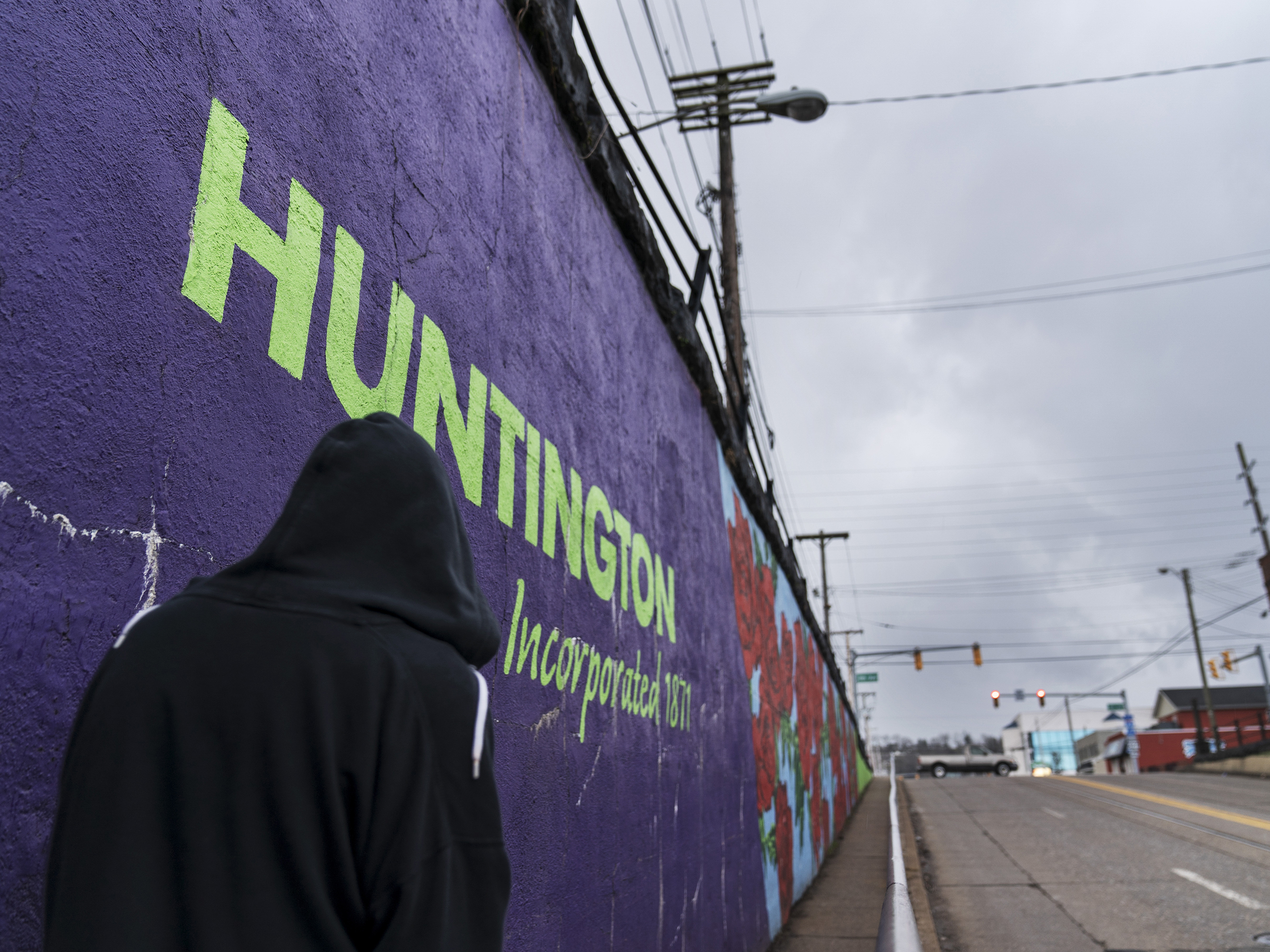 caption: Huntington was once ground-zero for this opioid epidemic. Several years ago, they formed a team that within days visits everyone who overdoses to try to pull them back from the brink. The county's overdose rate plummeted. They wrestled down an HIV cluster. They finally felt hope. Then the pandemic arrived and it undid much of their effort: overdoses shot up again, so did HIV diagnoses.