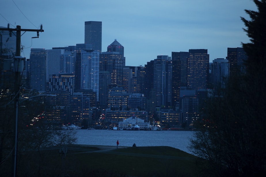 caption: A view of downtown Seattle is shown as the sun sets on Tuesday, December 10, 2024.