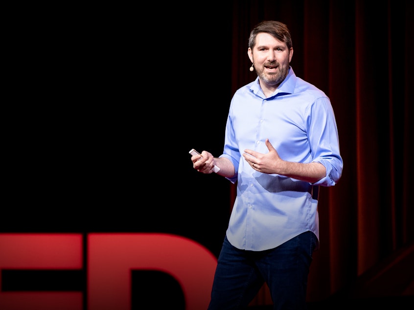 Eli Pariser on the TED stage.