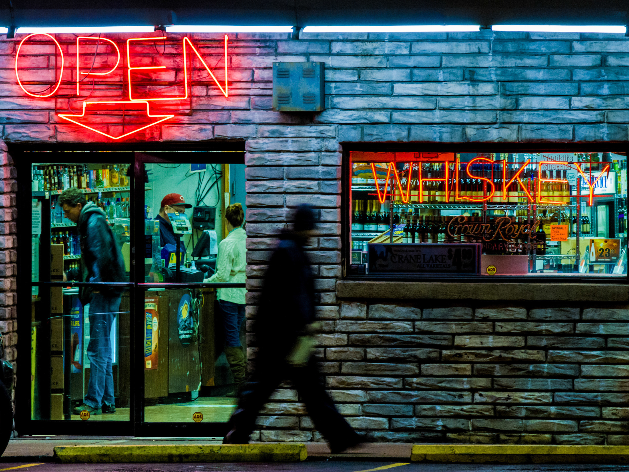 caption: The Wendell Smith's liquor store in Nashville, Tenn., pictured in 2013. The court struck down a Tennessee alcohol licensing residency requirement, opening up the pathway for big-box stores to enter the market.