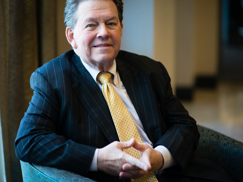 caption: The White House will honor economist Art Laffer with a Medal of Freedom.