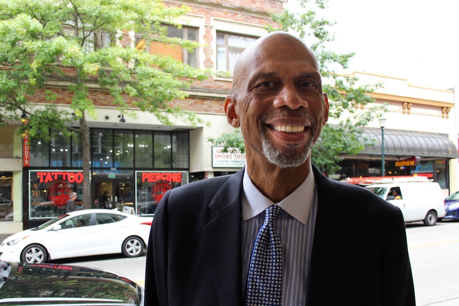 caption: Kareem Abdul-Jabbar says the Seahawks can protest as a team but 'you gotta explain yourself'