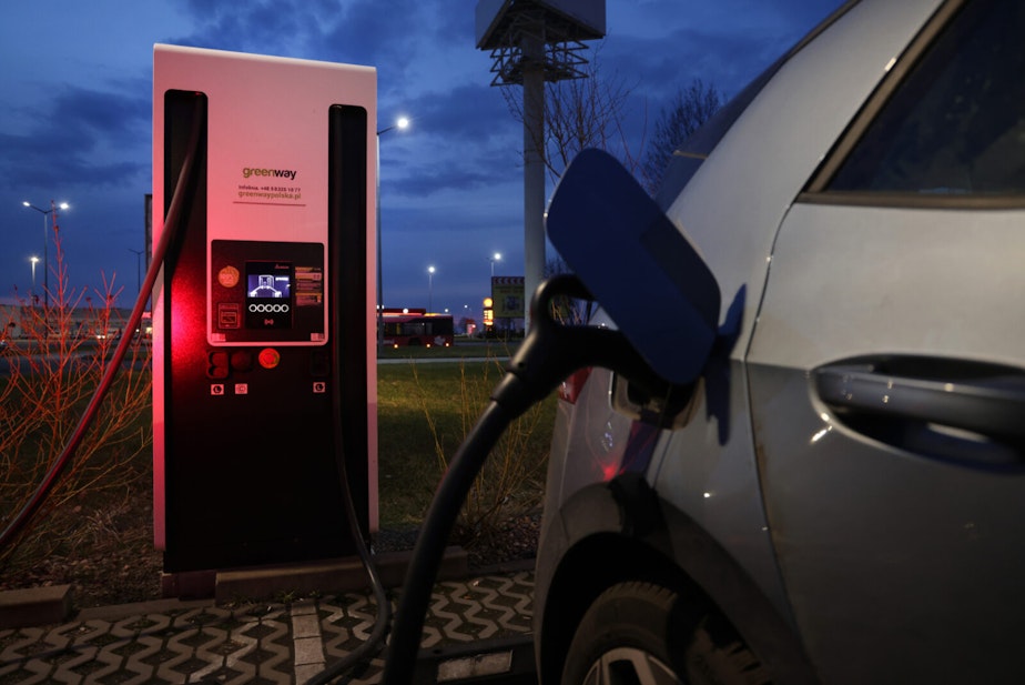 caption: STARGARD, POLAND - FEBRUARY 26: An electric car charges at an electric car charging station of Polish provider Greenway on February 26, 2024 in Stargard, Poland. Poland has a nationwide electric car charging network. (Photo by Sean Gallup/Getty Images)