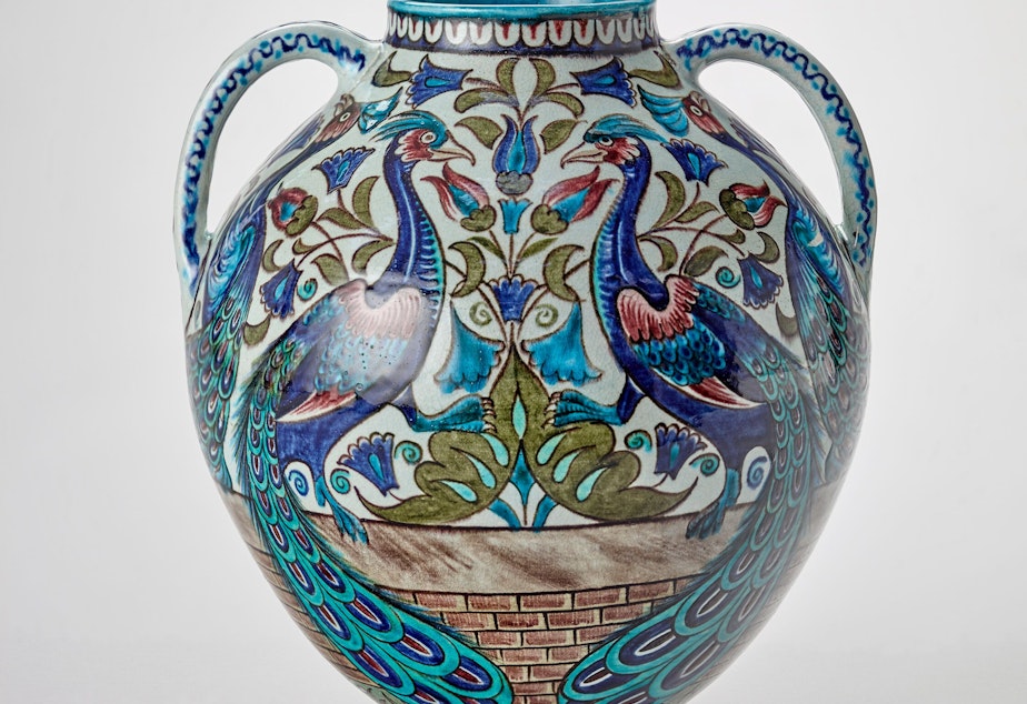 caption: William De Morgan's peacock vase inspired many bakers at SAM's Great Victorian Radicals Bake Off.