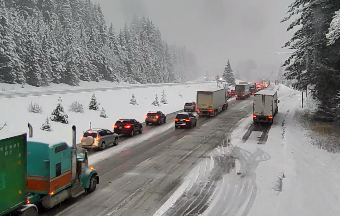 caption: I-5 over Snoqualmie pass, Monday, Jan. 8, 2023. Severe winter weather prompted a closure of the freeway due to multiple spinouts and crashes.