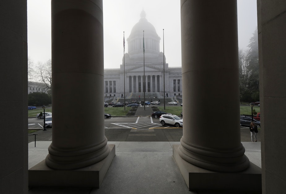 caption: The Legislative Building on the opening day of the 2019 session. Lawmakers want to make financial aid for higher education an entitlement.