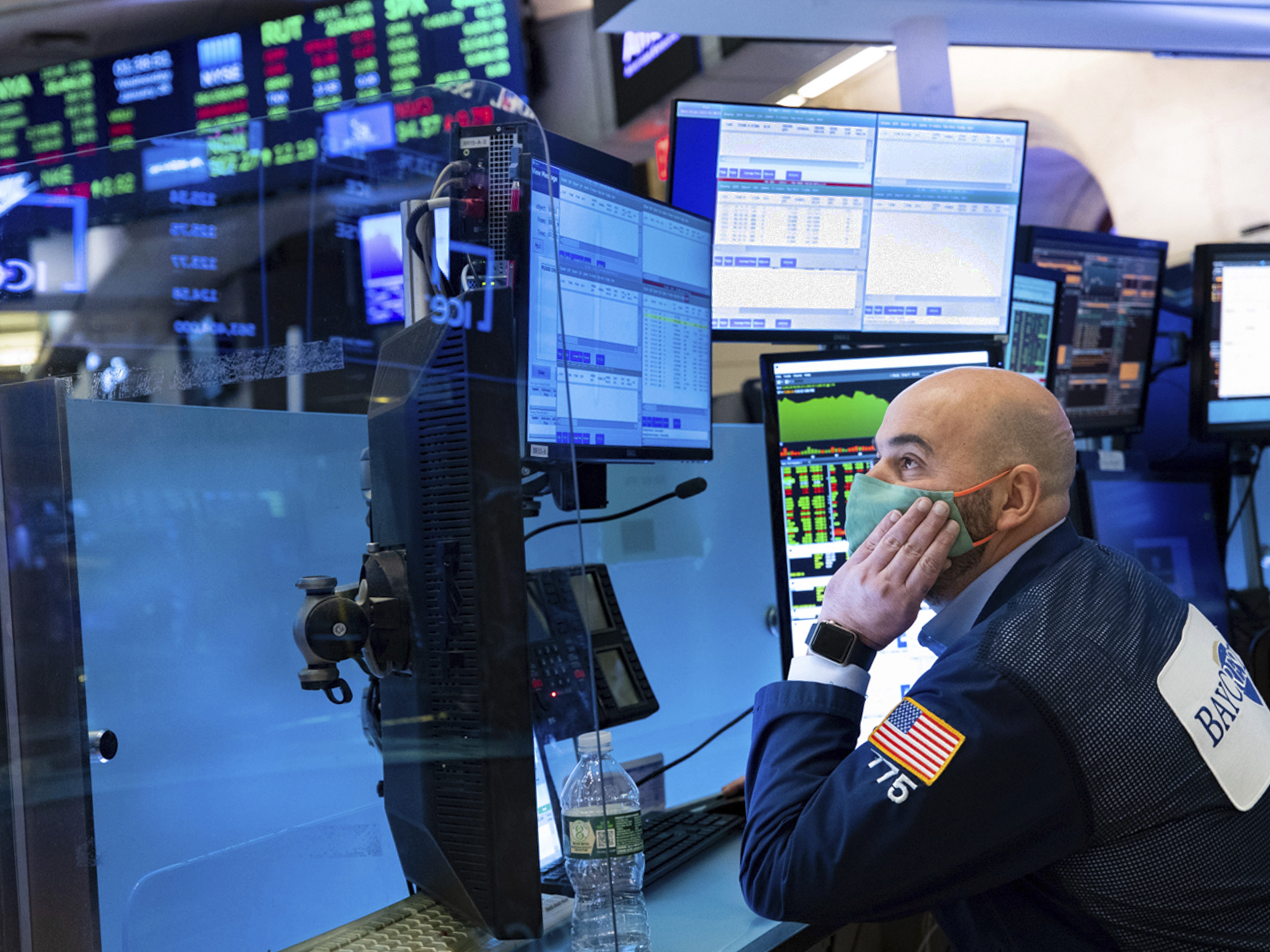 caption: Trading on the New York Stock Exchange and elsewhere suffered an incredibly volatile week as the Federal Reserve gears up to raise interest rates.