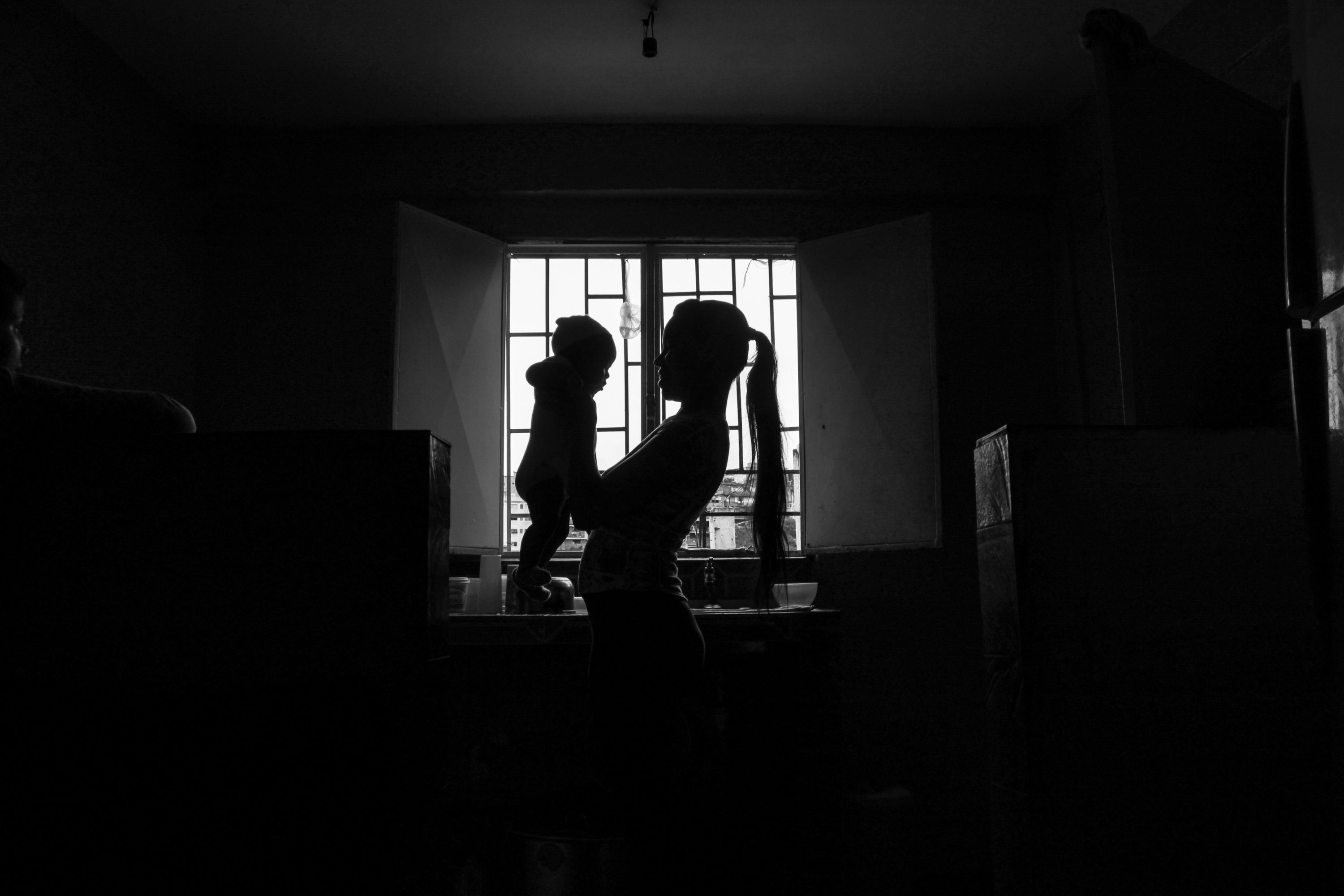 caption: Postpartum psychosis and can include depression, confusion, hallucinations and delusion. (Yadira PEREZ Perez/AFP via Getty Images)