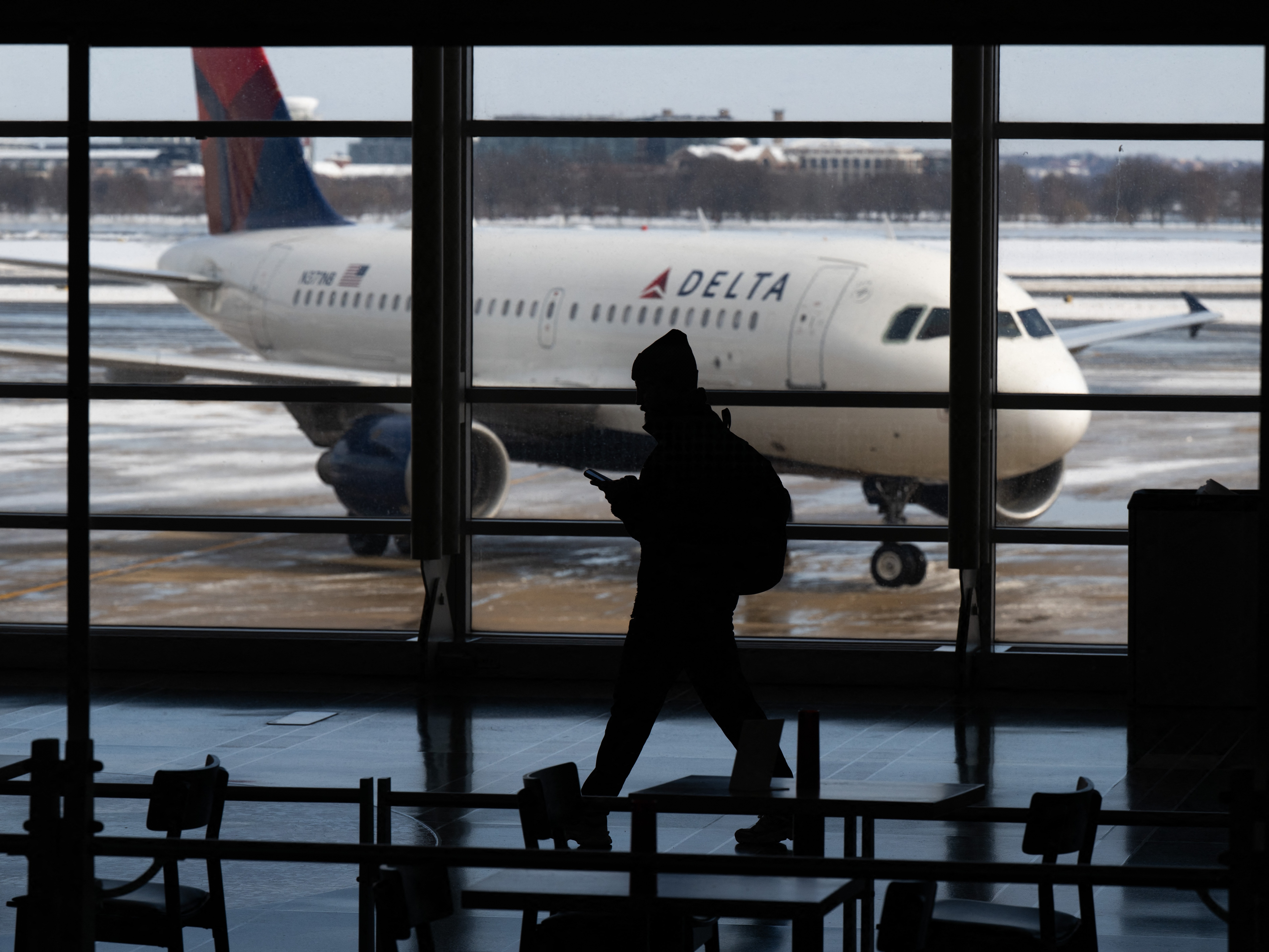 caption: Delta Airlines has announced it is temporarily suspending a specialty services program for members of Congress as the shutdown of the Department of Homeland Security continues.