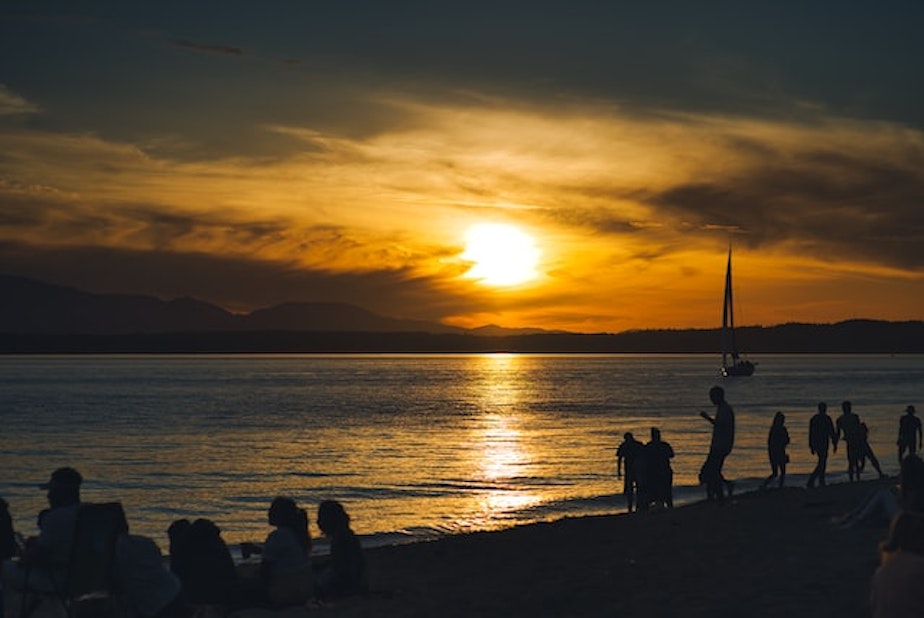 seattle sunset beach sailing generic