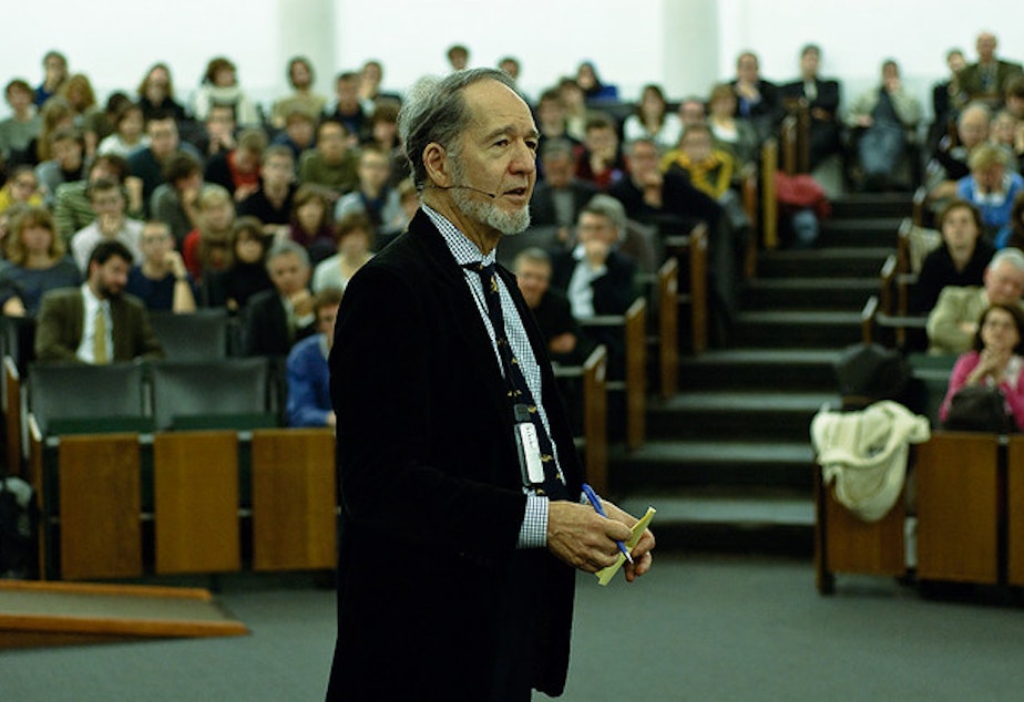 caption: Professor Jared Diamond lecturing at Maria Theresia College, Belgium, November 2008.