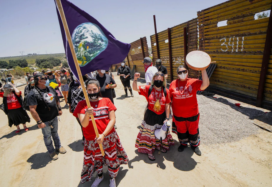 KUOW - '14 Miles': A Look At The U.S.-Mexico Border, And The Lives ...
