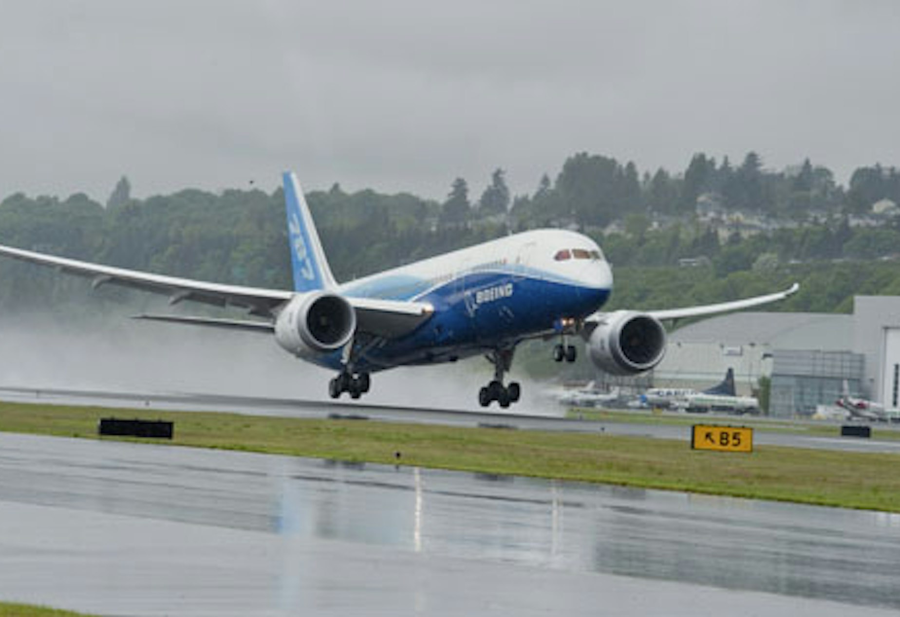 KUOW Boeing, SPEEA Contract Talks Take Positive Turn