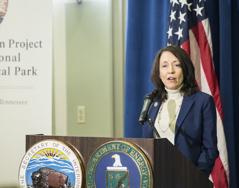 caption: U.S. Senator Maria Cantwell of Washington addresses a gathering of park supporters and the news media at the South Interior Building in downtown Washington, D.C., on November 10, 2015.