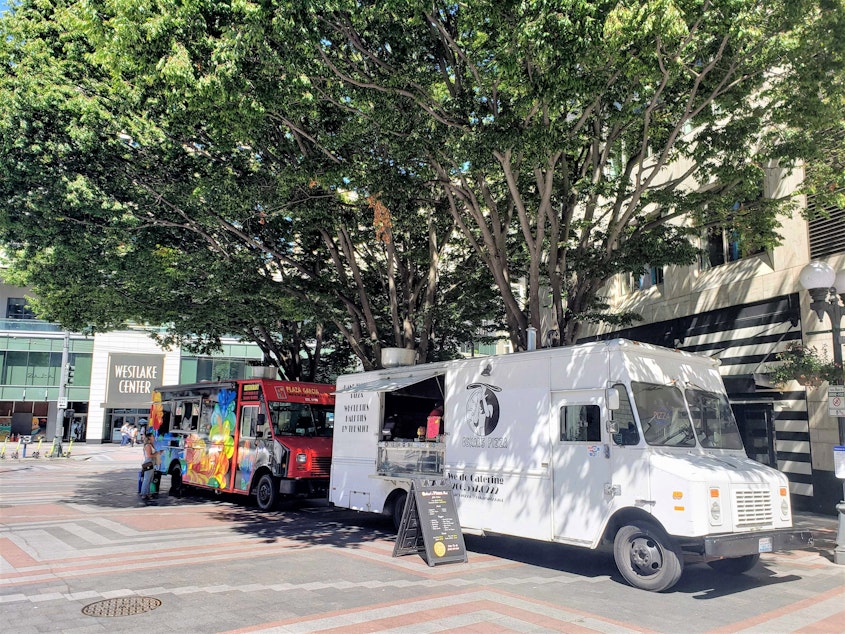 caption: Oskar's Pizza is one of the many food trucks that frequent Westlake Park during lunchtime. 