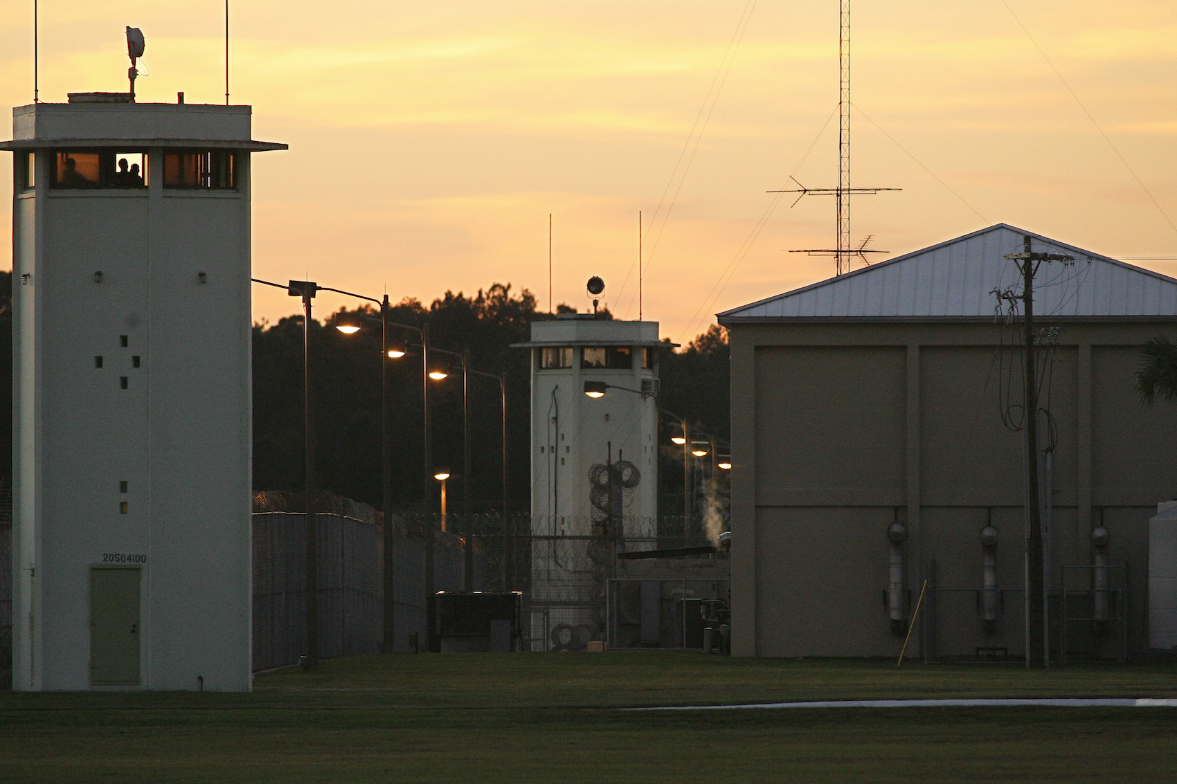 caption: Guard towers at Florida State Prison in Raiford, Fla. Tuesday, Oct. 23, 2012. (Phil Sears/AP)