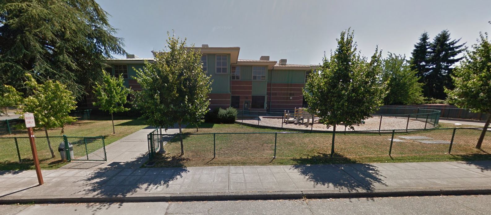 caption: Street view of Martin Luther King, Jr. Elementary School, where gunfire damaged a school bus on Thursday afternoon.