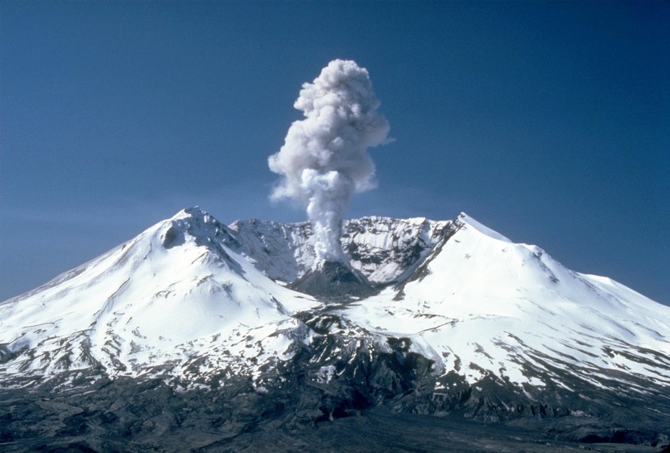 caption: Mount St. Helens is several miles west of where it might be expected to be when looking at the Ring-Of-Fire. CREDIT: OREGON STATE UNIVERSITY 