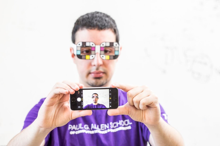 caption: BiliScreen is a new smartphone app that can screen for pancreatic cancer by having users snap a selfie.