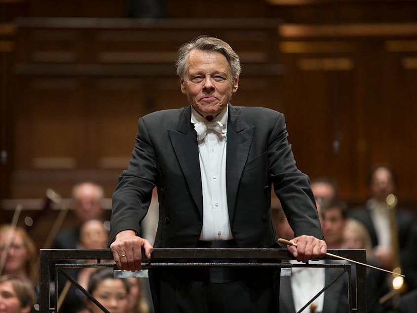 caption: The late conductor Mariss Jansons at his final concert with the Royal Concertgebouw Orchestra in Amsterdam in 2015.