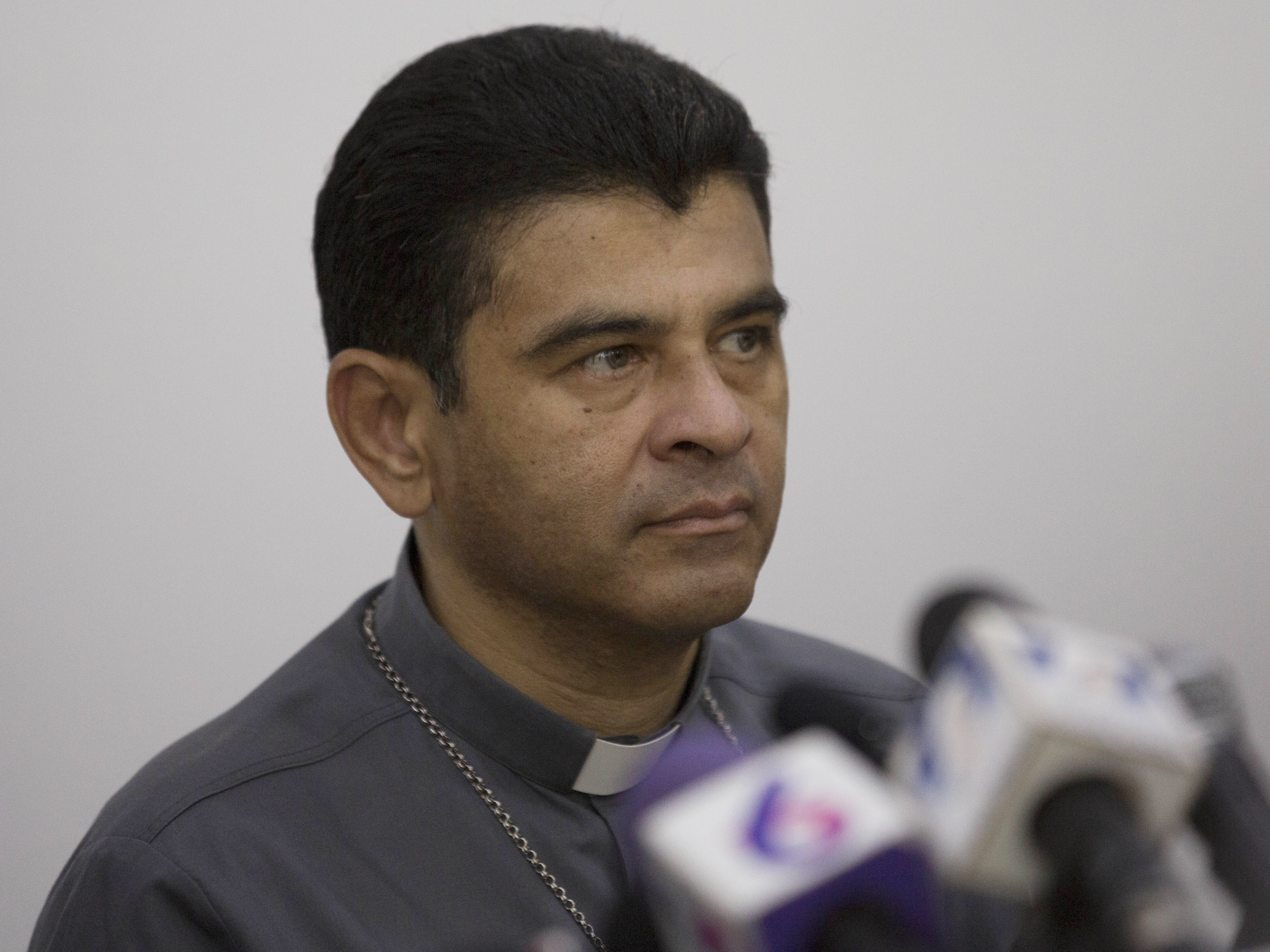 caption: Rolando Alvarez, bishop of Matagalpa, gives a news conference regarding the Roman Catholic Church's agreeing to act as "mediator and witness" in a national dialogue between members of civil society and the government in Managua, Nicaragua, May 3, 2018.