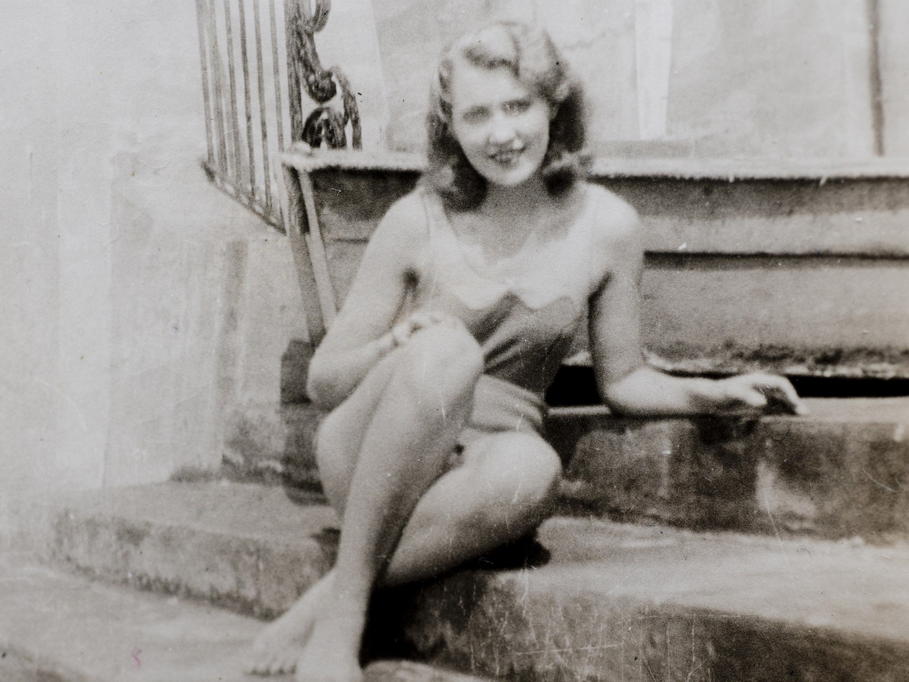 caption: Donald Trump's mother, Mary Anne MacLeod, in August 1932.