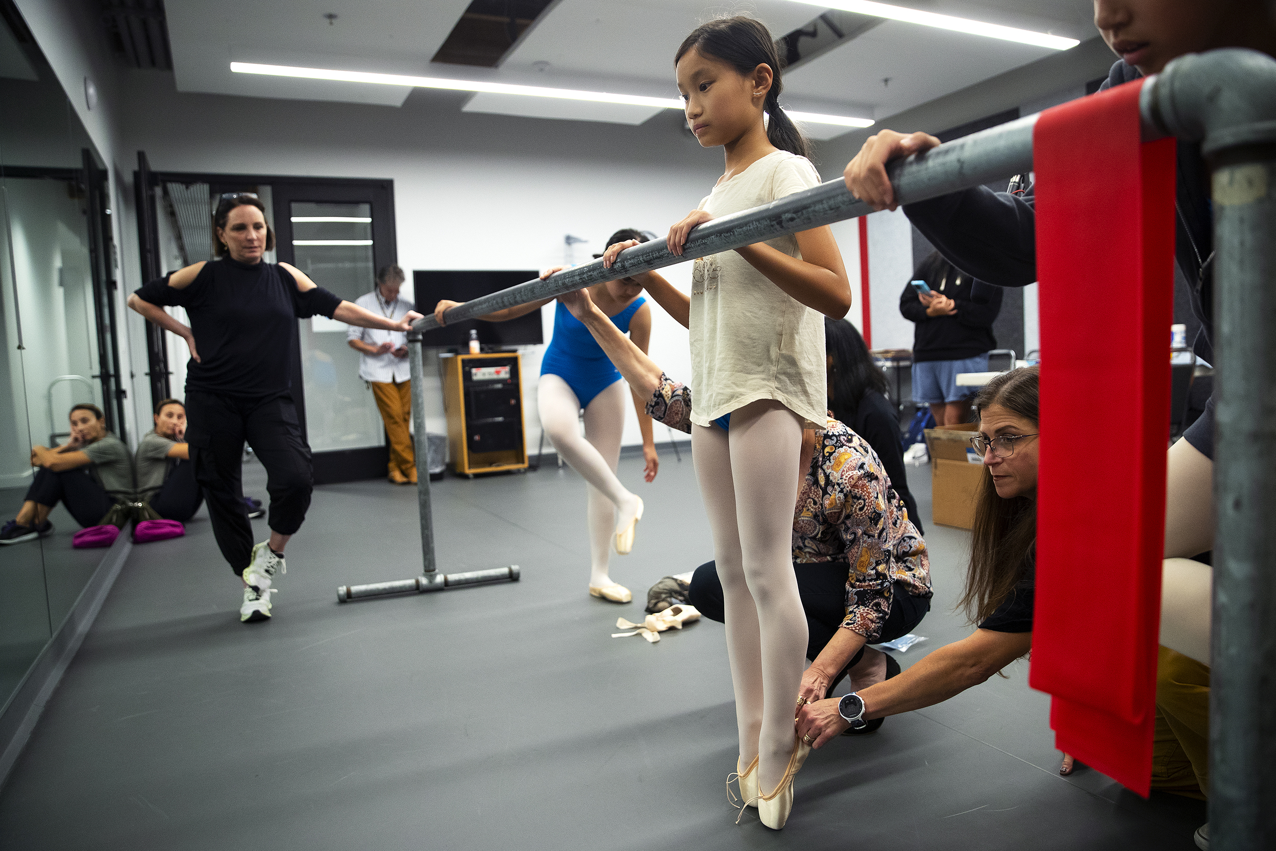 KUOW - For these Pacific Northwest ballerinas, getting 'en pointe
