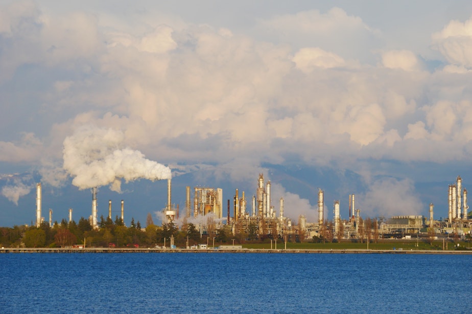 caption: The Marathon oil refinery in  Anacortes, shown in April 2022, was Washington's 5th-biggest source of carbon pollution in 2021.