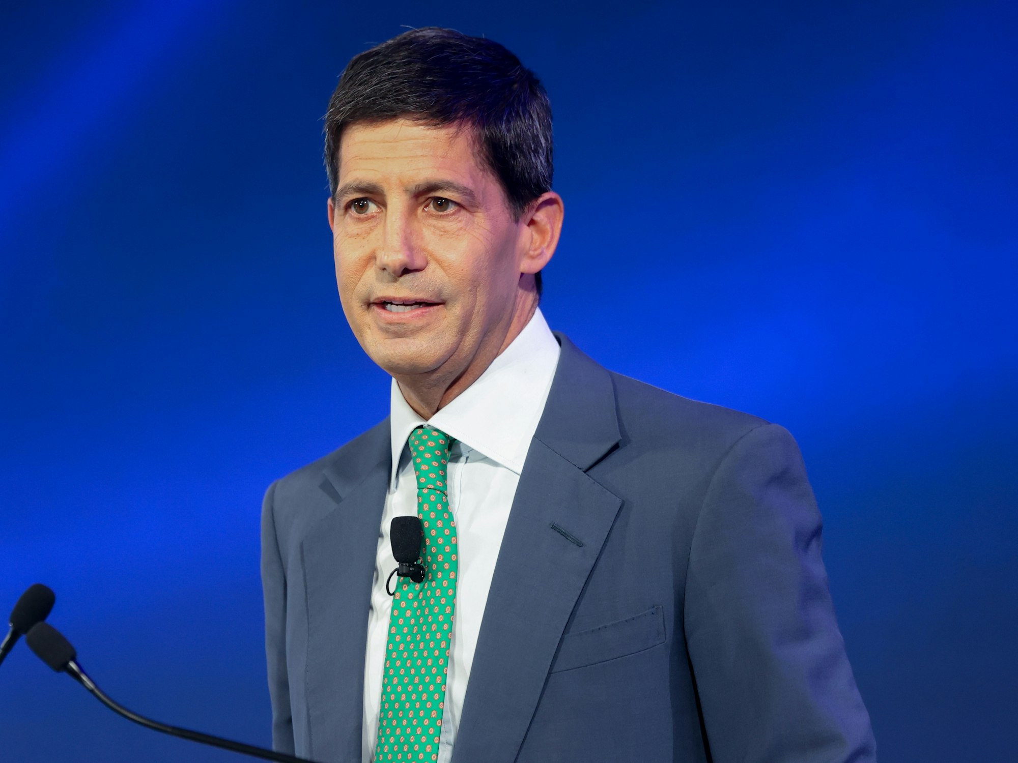 3 things to know about Fed chair nominee Kevin Warsh episode artwork