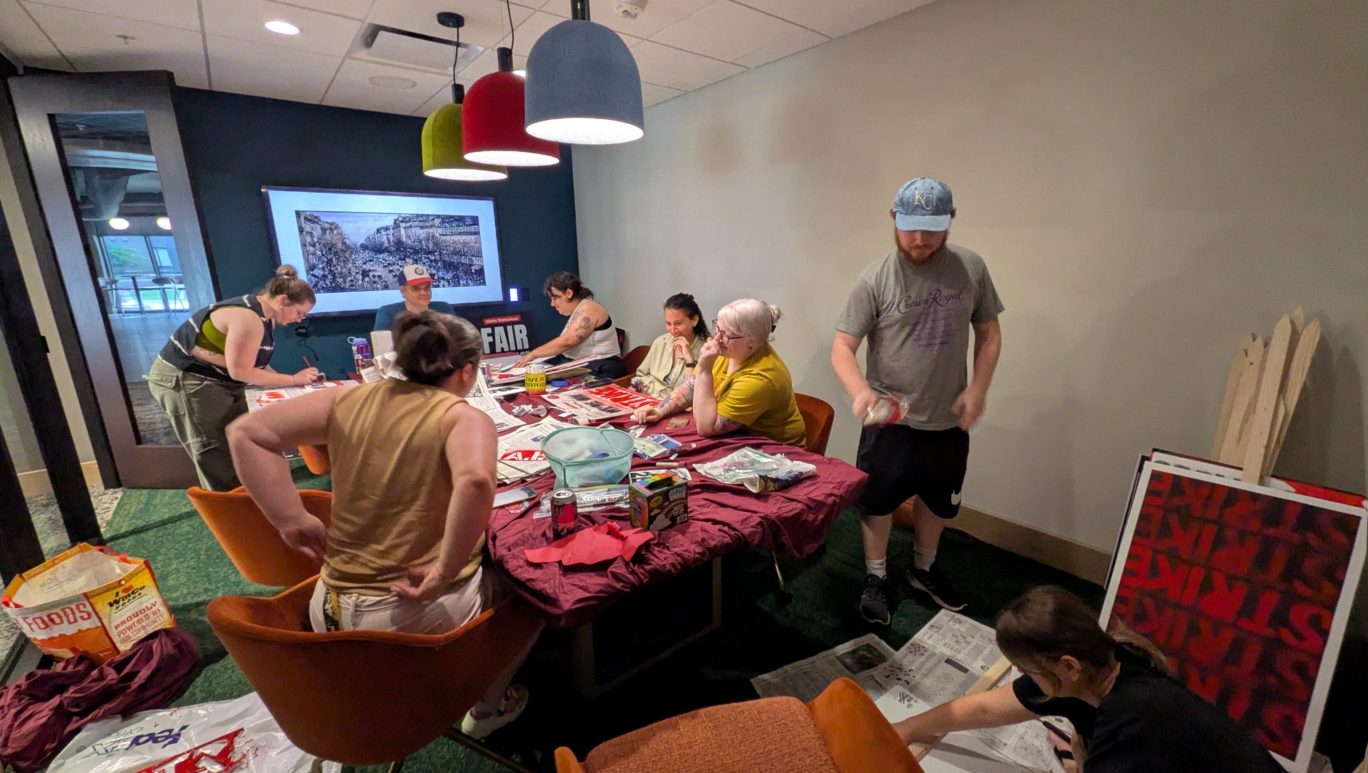 McClatchy newspaper reporters in WA strike for higher pay, better AI regulations