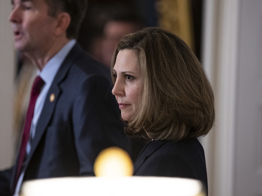 caption: Virginia first lady Pam Northam is facing criticism after asking Senate pages to imagine being enslaved cotton-pickers during a tour of the Executive Mansion.