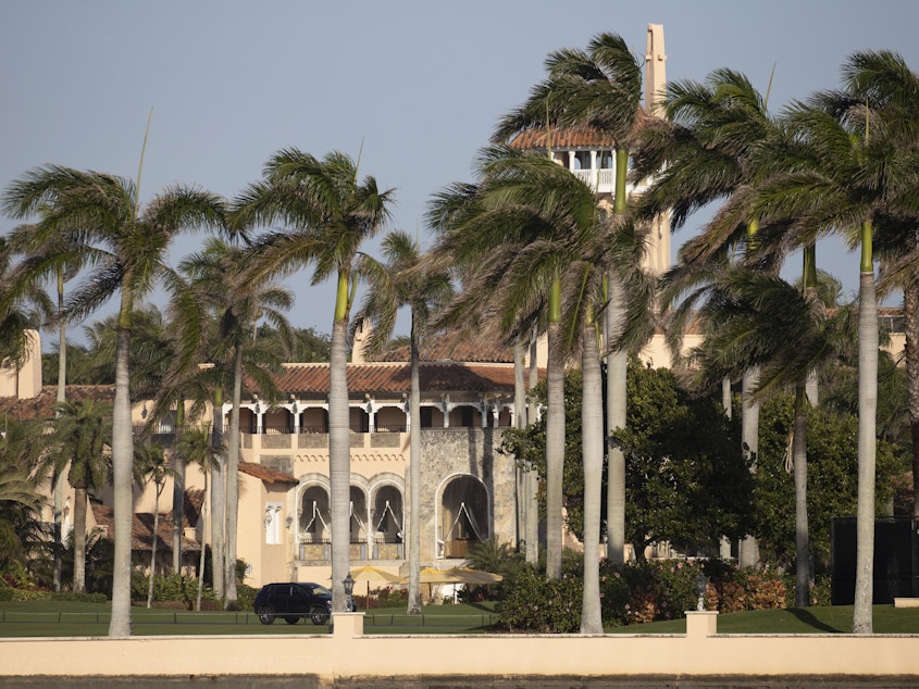 caption: A federal judge ordered the Justice Department to provide a redacted copy of the affidavit used to justify the FBI search of former President Trump's Mar-a-Lago residence, saying he believed the affidavit should be partially released.